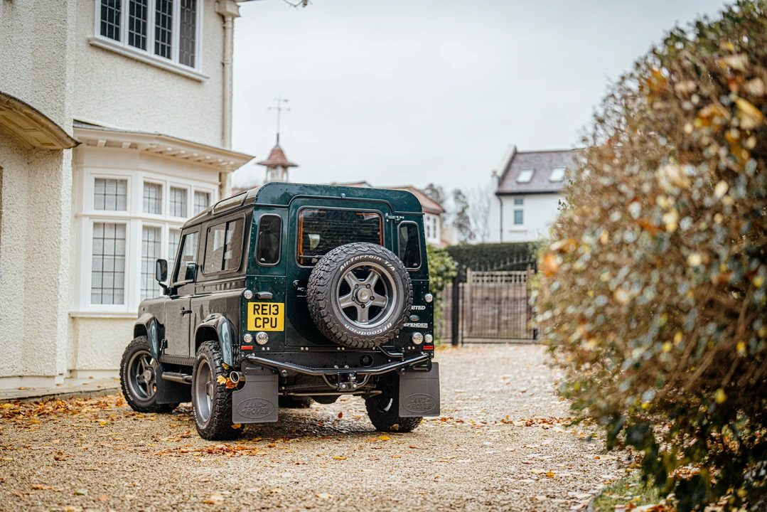 2013 Land Rover Defender 90 - Image 7 of 31