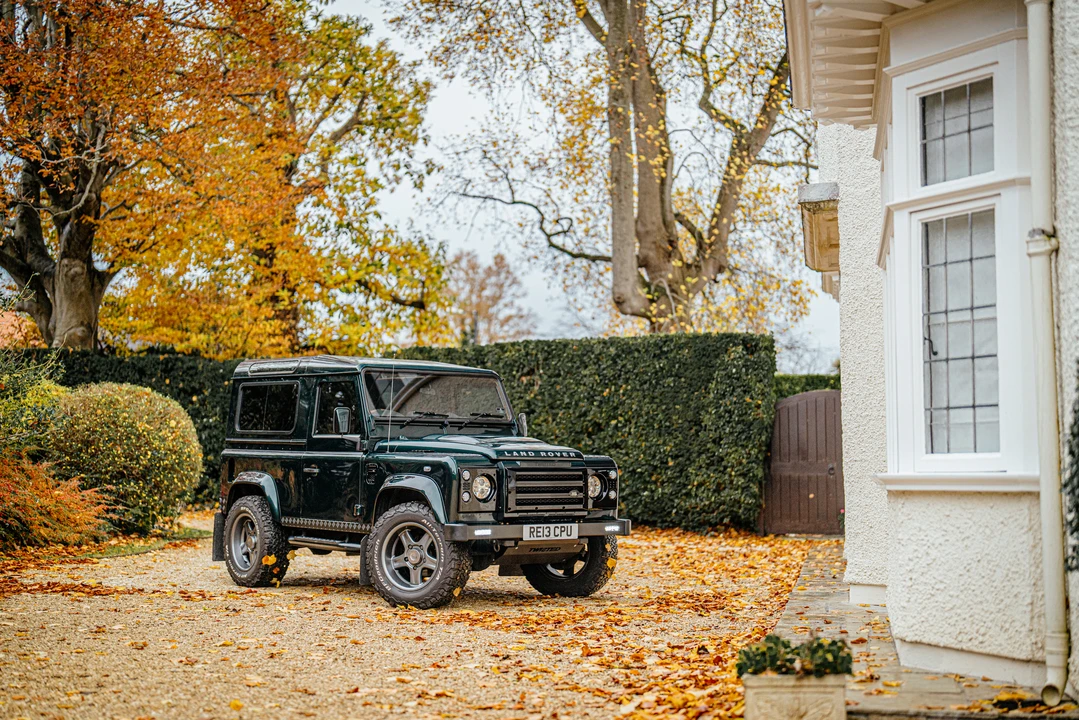 2013 Land Rover Defender 90 - Image 17 of 31