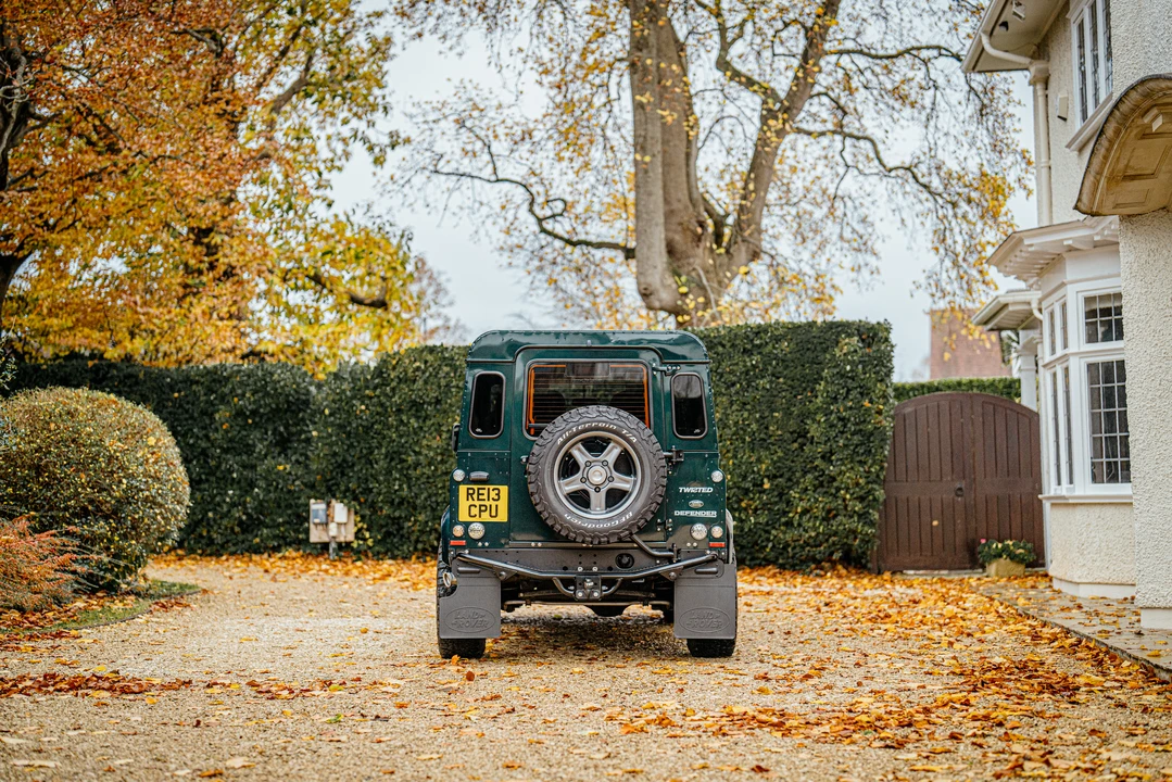 2013 Land Rover Defender 90 - Image 8 of 31