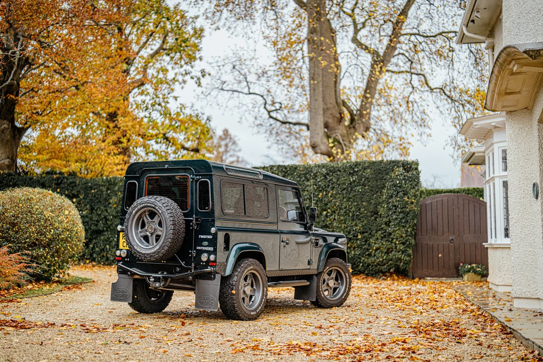 2013 Land Rover Defender 90 - Image 9 of 31