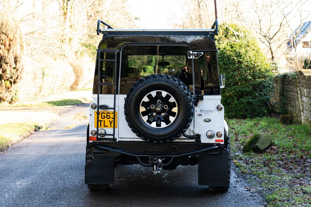 2013 Land Rover Defender 90 - Image 12 of 30