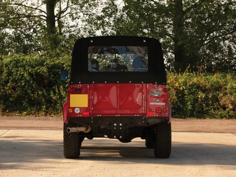 2013 Land Rover Defender - Image 10 of 24