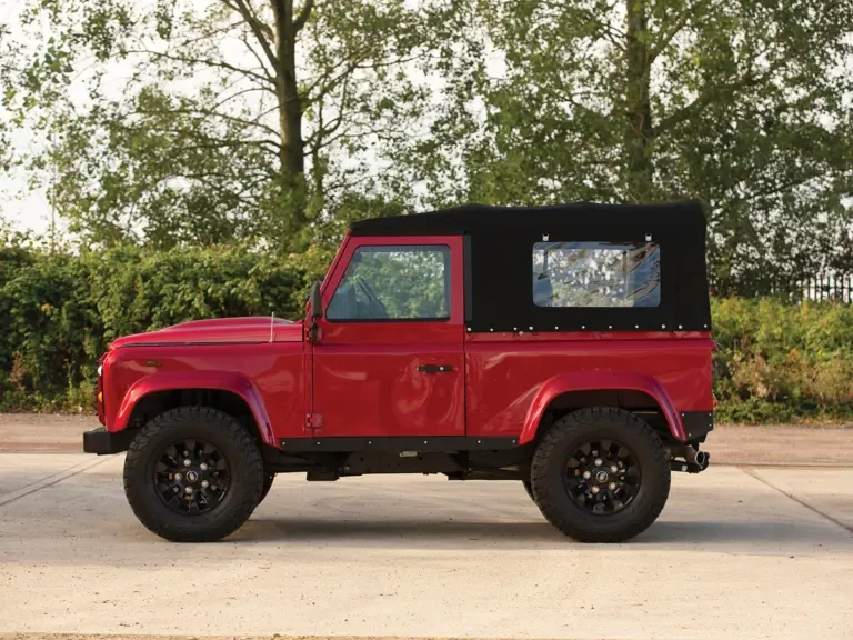 2013 Land Rover Defender - Image 6 of 24