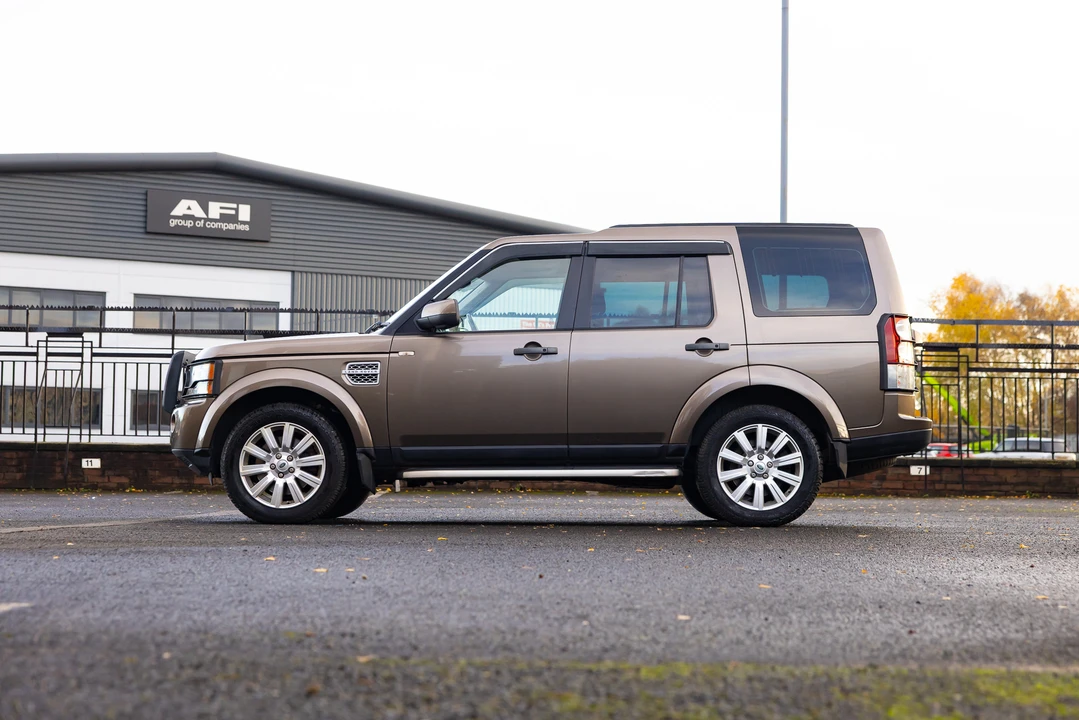 2013 Land Rover Discovery 4th Gen - Image 4 of 31