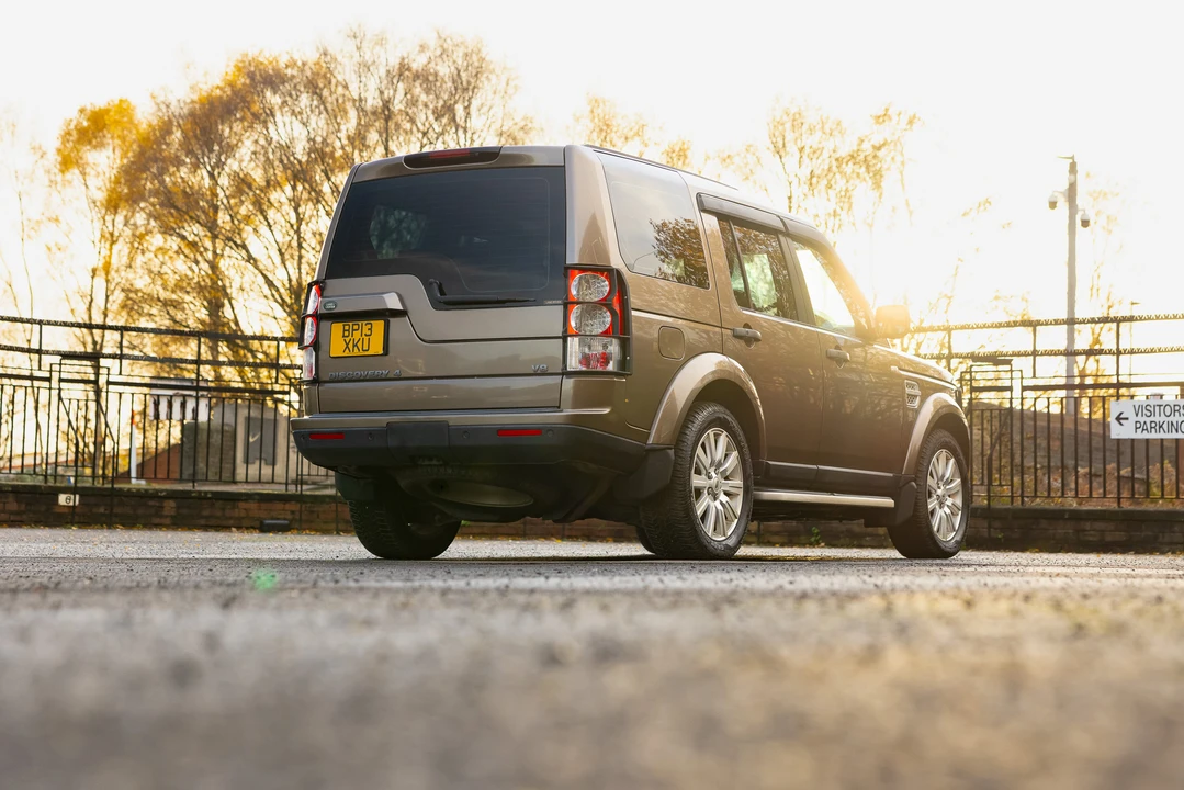 2013 Land Rover Discovery 4th Gen - Image 7 of 31