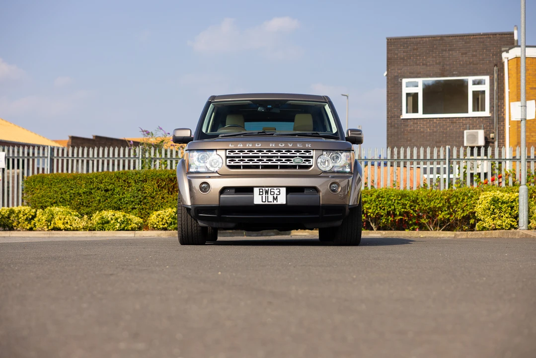 2013 Land Rover Discovery 4th Gen - Image 2 of 31