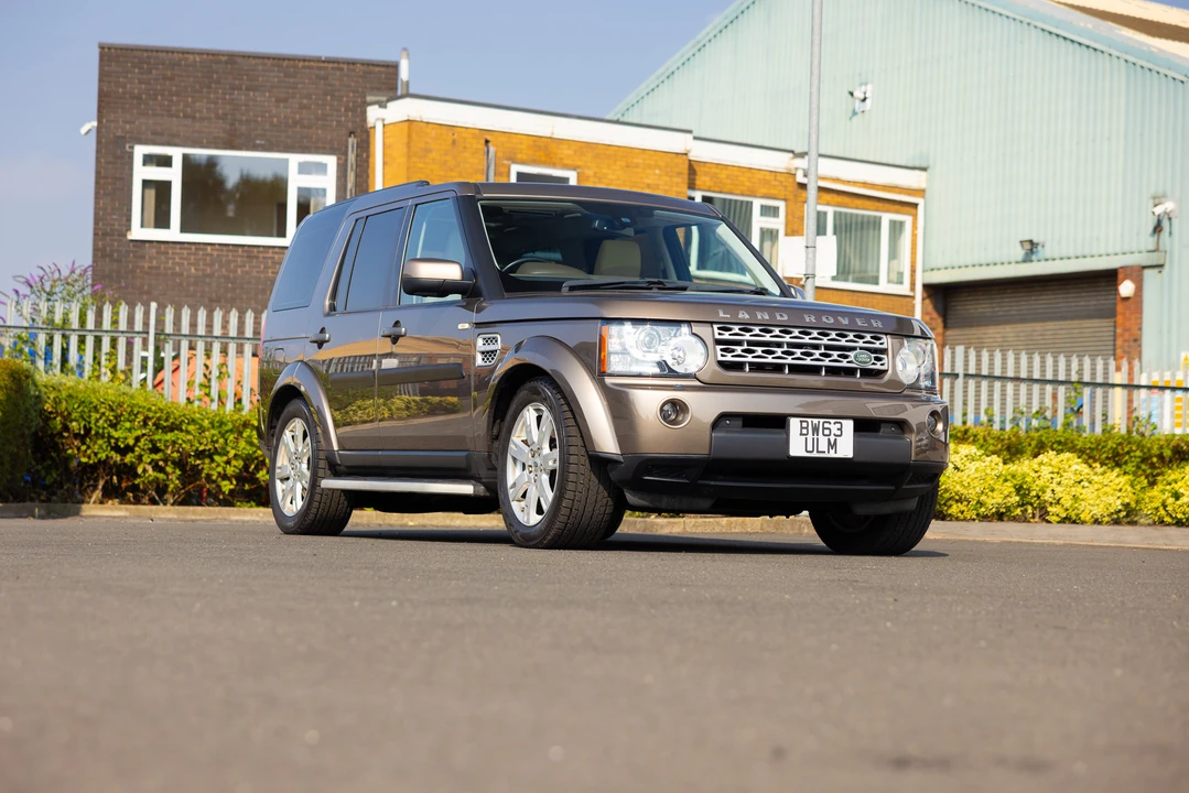 2013 Land Rover Discovery 4th Gen - Image 3 of 31