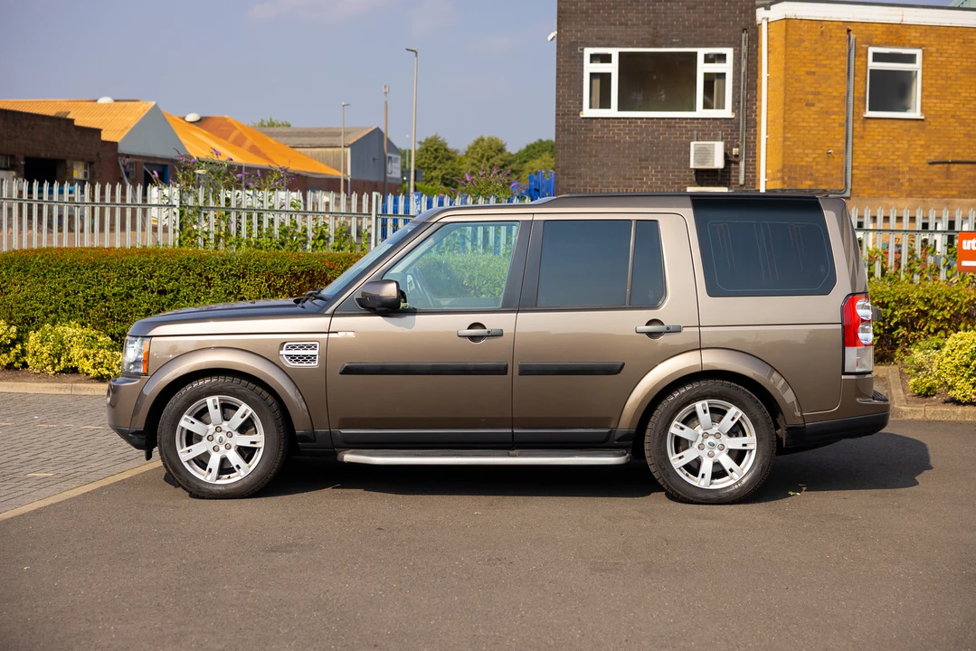 2013 Land Rover Discovery 4th Gen - Image 8 of 31
