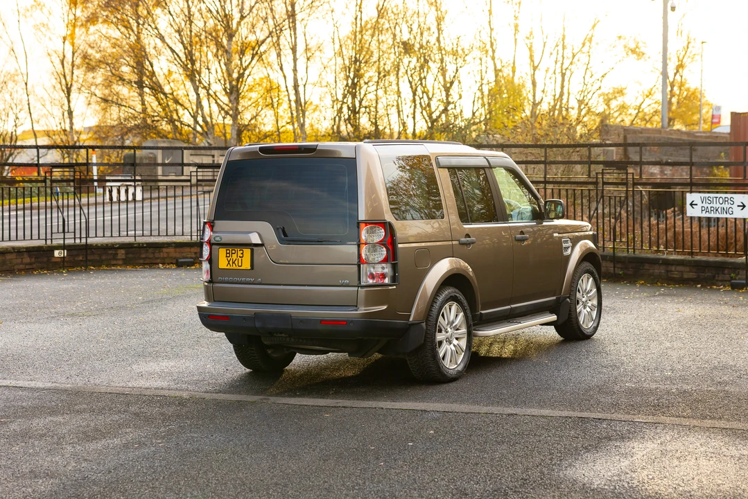 2013 Land Rover Discovery 4th Gen - Image 7 of 31