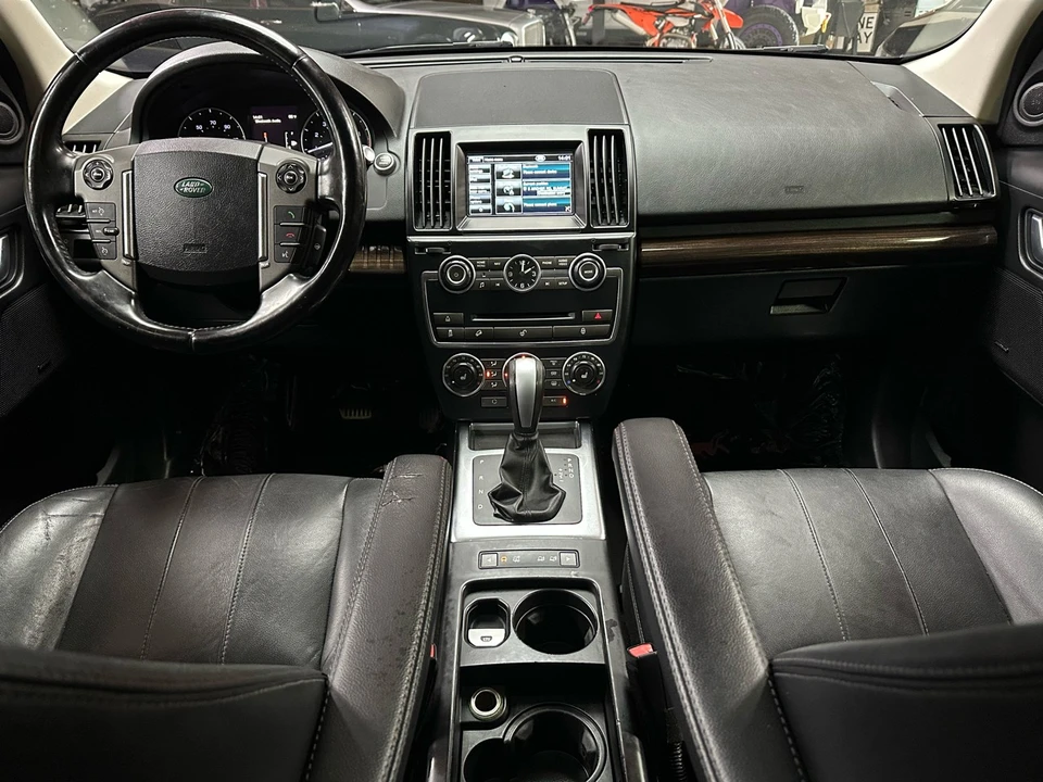 2013 Land Rover Freelander - Image 10 of 21