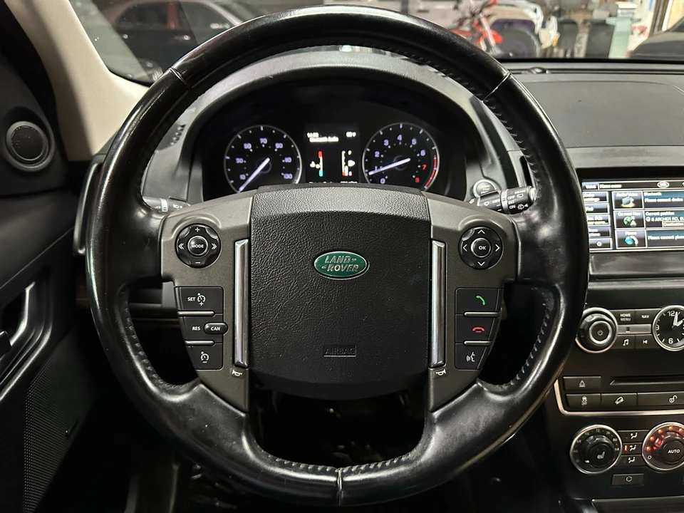 2013 Land Rover Freelander - Image 12 of 21