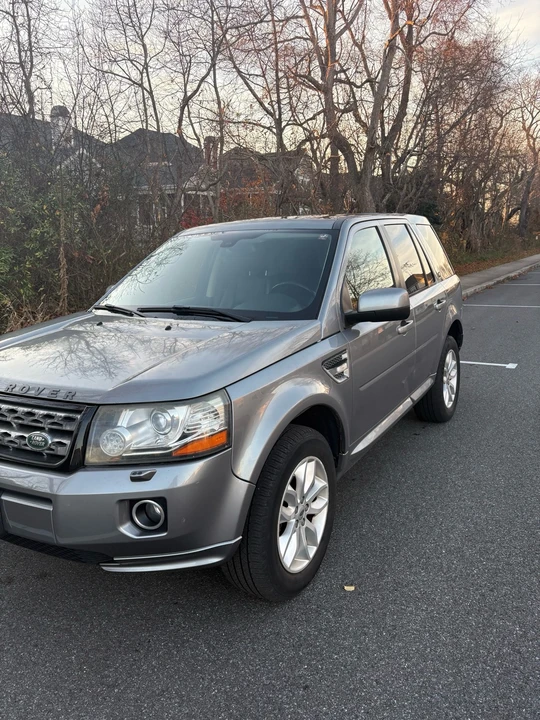 2013 Land Rover Freelander - Image 2 of 8