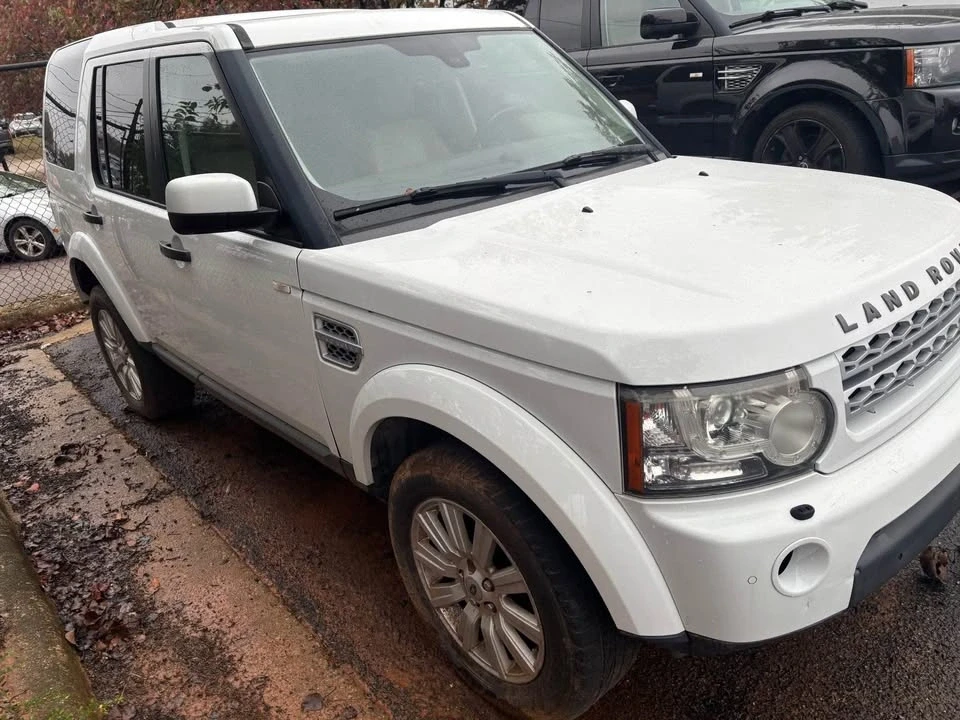 2013 Land Rover Discovery 3rd Gen - Image 2 of 8