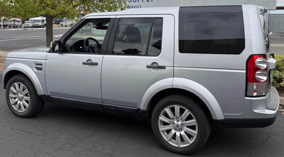 2013 Land Rover Discovery 4th Gen - Image 2 of 10