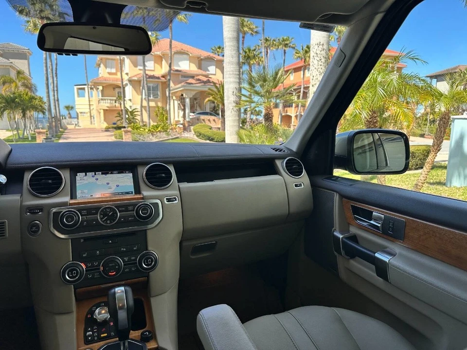 2013 Land Rover Discovery 4th Gen - Image 12 of 21