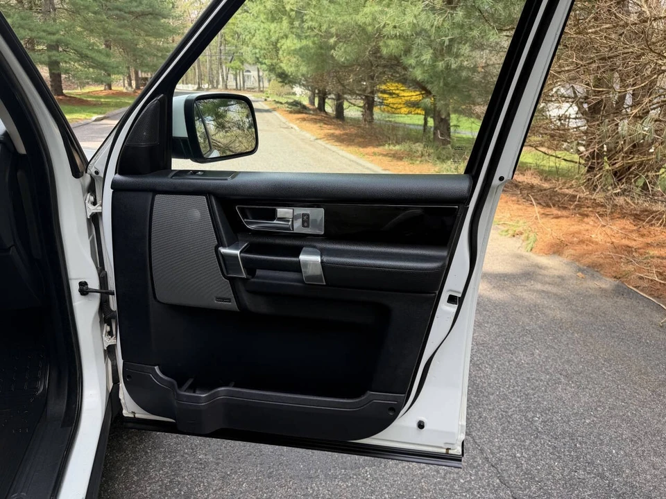 2013 Land Rover Discovery 4th Gen - Image 27 of 31