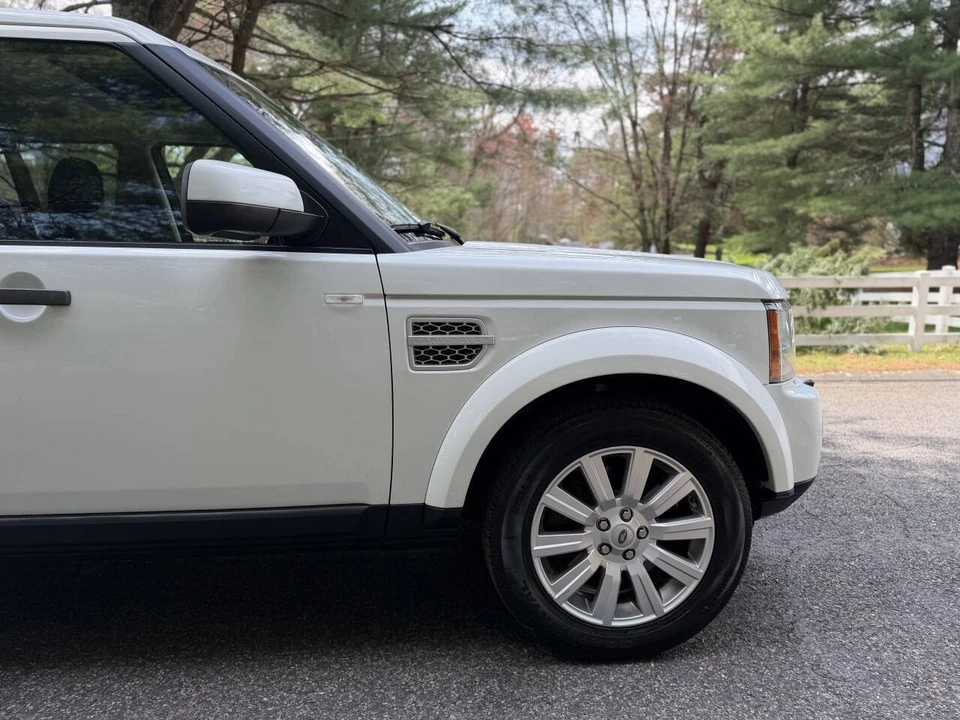 2013 Land Rover Discovery 4th Gen - Image 11 of 31
