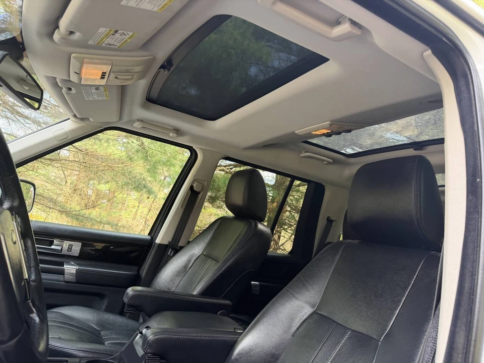 2013 Land Rover Discovery 4th Gen - Image 19 of 31