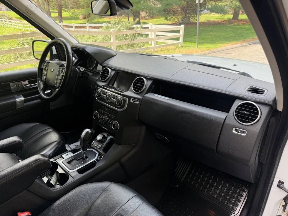 2013 Land Rover Discovery 4th Gen - Image 31 of 31