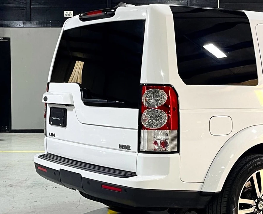 2013 Land Rover Discovery 4th Gen - Image 9 of 21