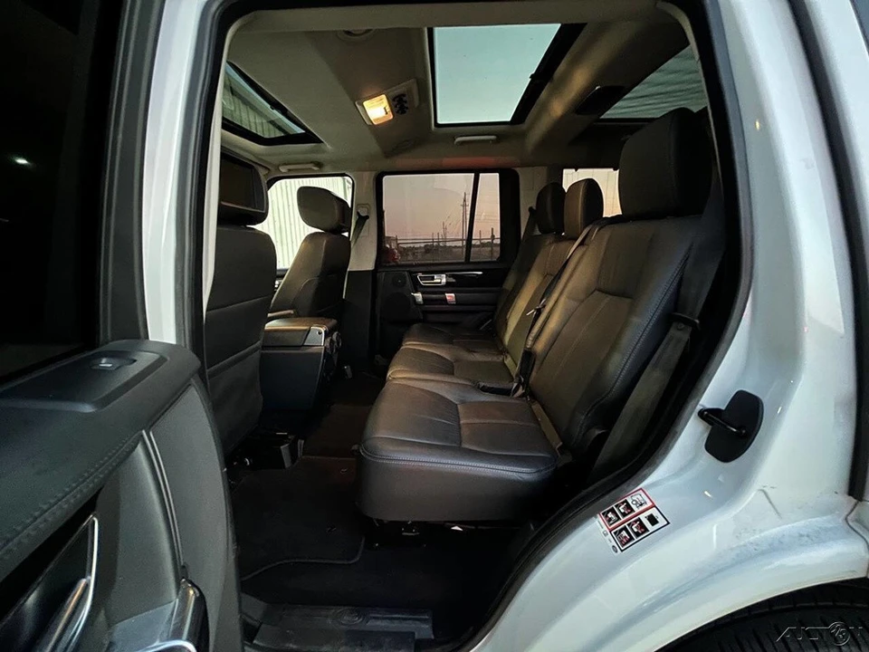 2013 Land Rover Discovery 4th Gen - Image 16 of 21