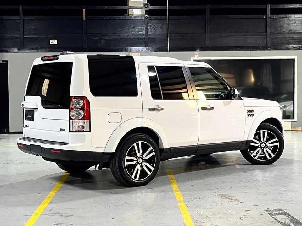 2013 Land Rover Discovery 4th Gen - Image 13 of 21