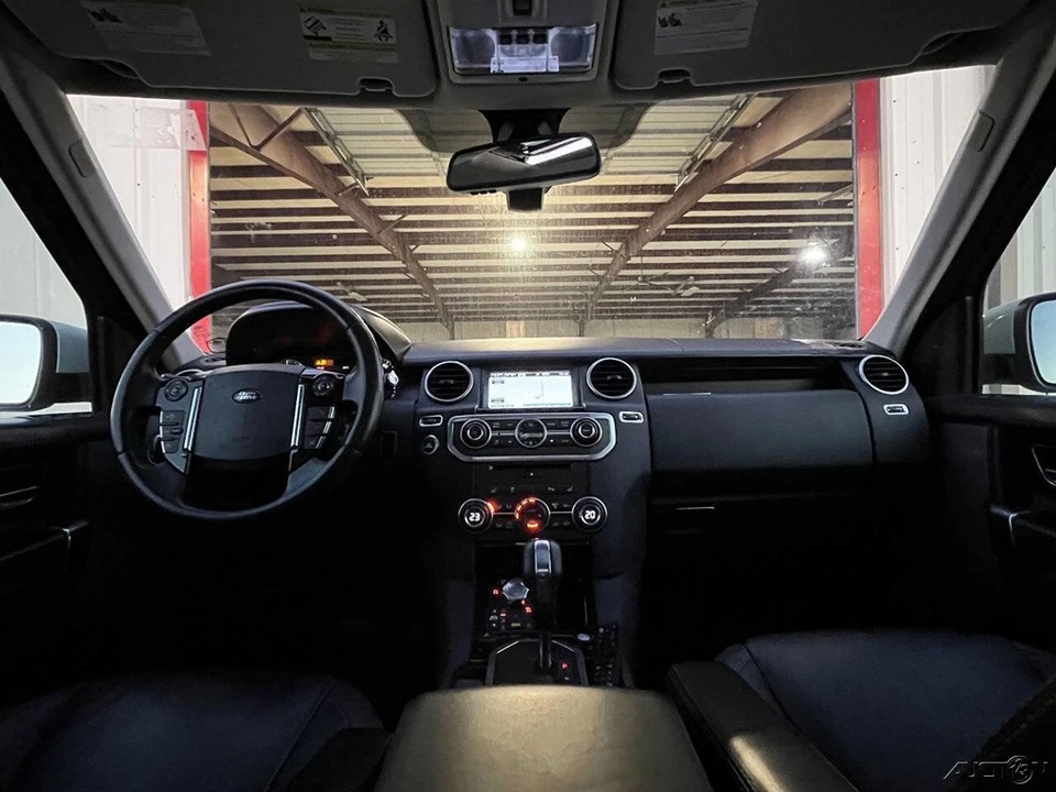 2013 Land Rover Discovery 4th Gen - Image 18 of 21