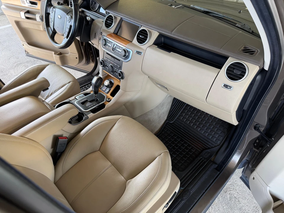 2013 Land Rover Discovery 4th Gen - Image 27 of 31