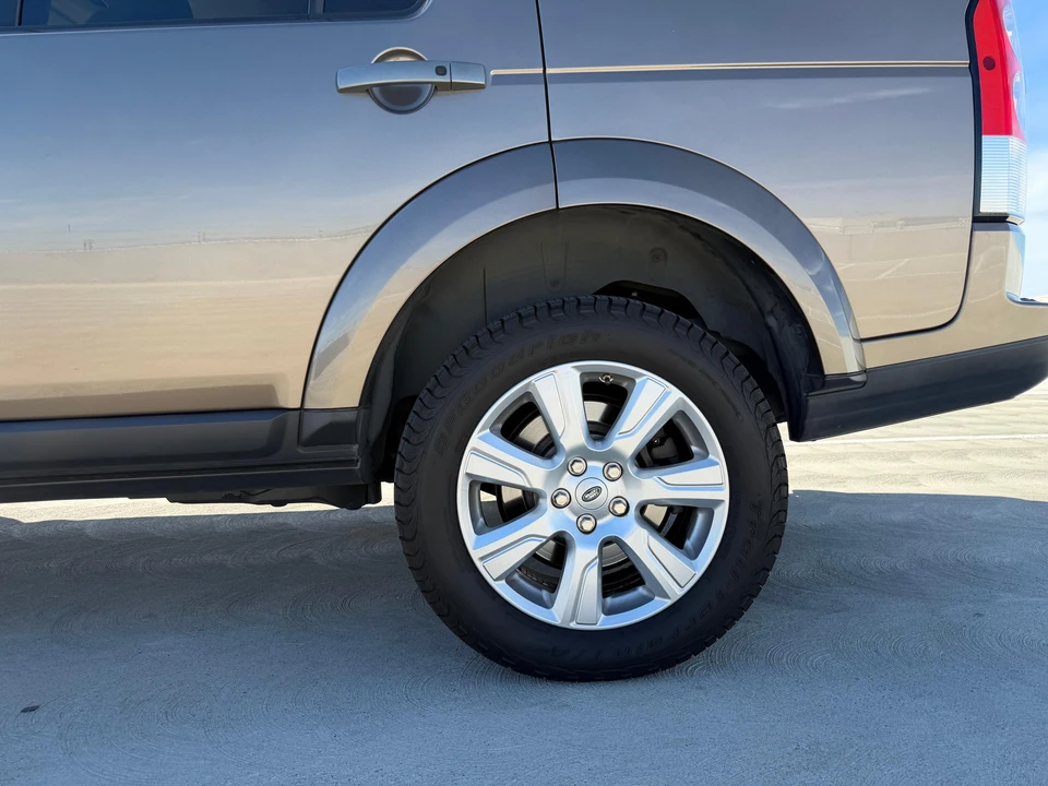 2013 Land Rover Discovery 4th Gen - Image 13 of 31