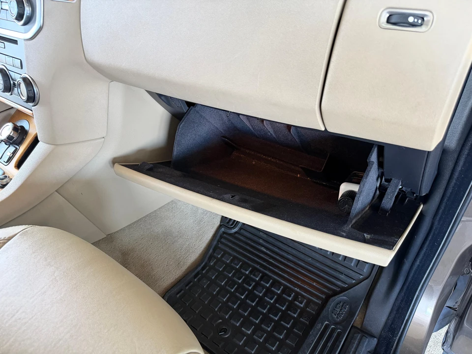 2013 Land Rover Discovery 4th Gen - Image 29 of 31