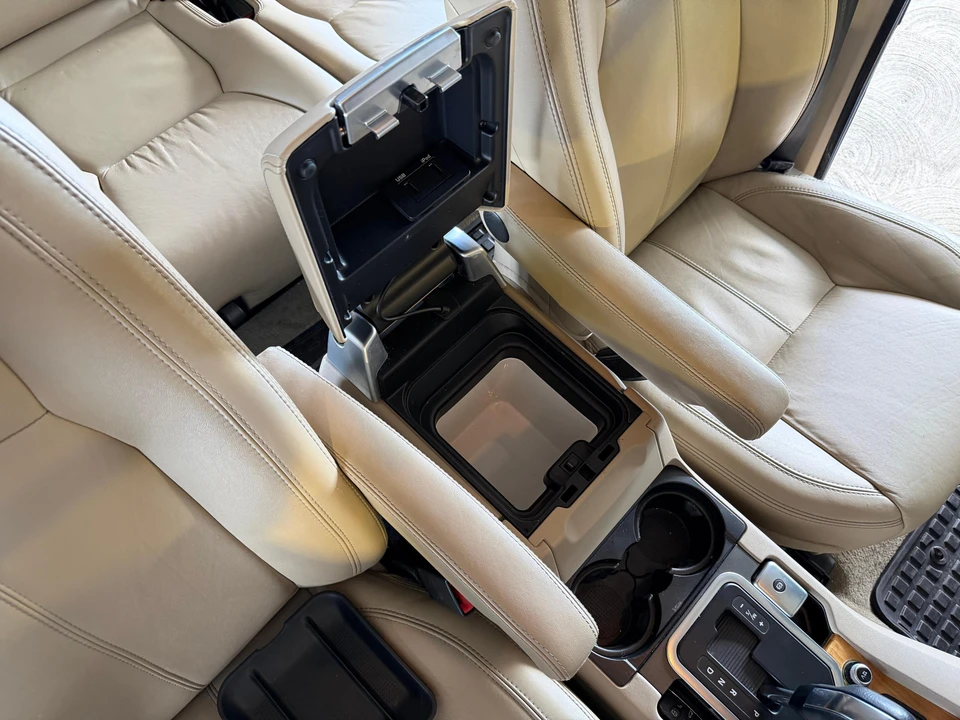 2013 Land Rover Discovery 4th Gen - Image 31 of 31