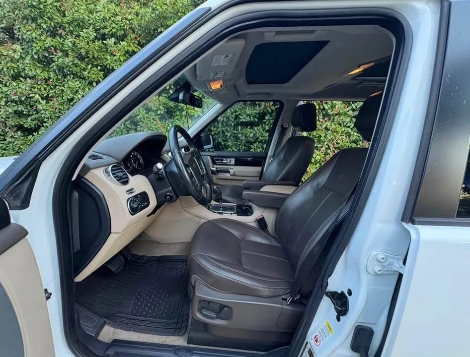 2013 Land Rover Discovery 4th Gen - Image 3 of 12