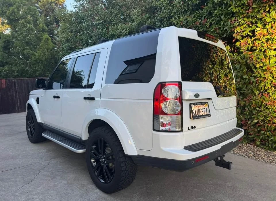 2013 Land Rover Discovery 4th Gen - Image 2 of 12