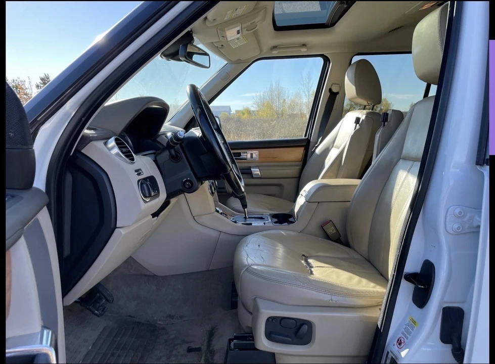 2013 Land Rover Discovery 4th Gen - Image 9 of 11