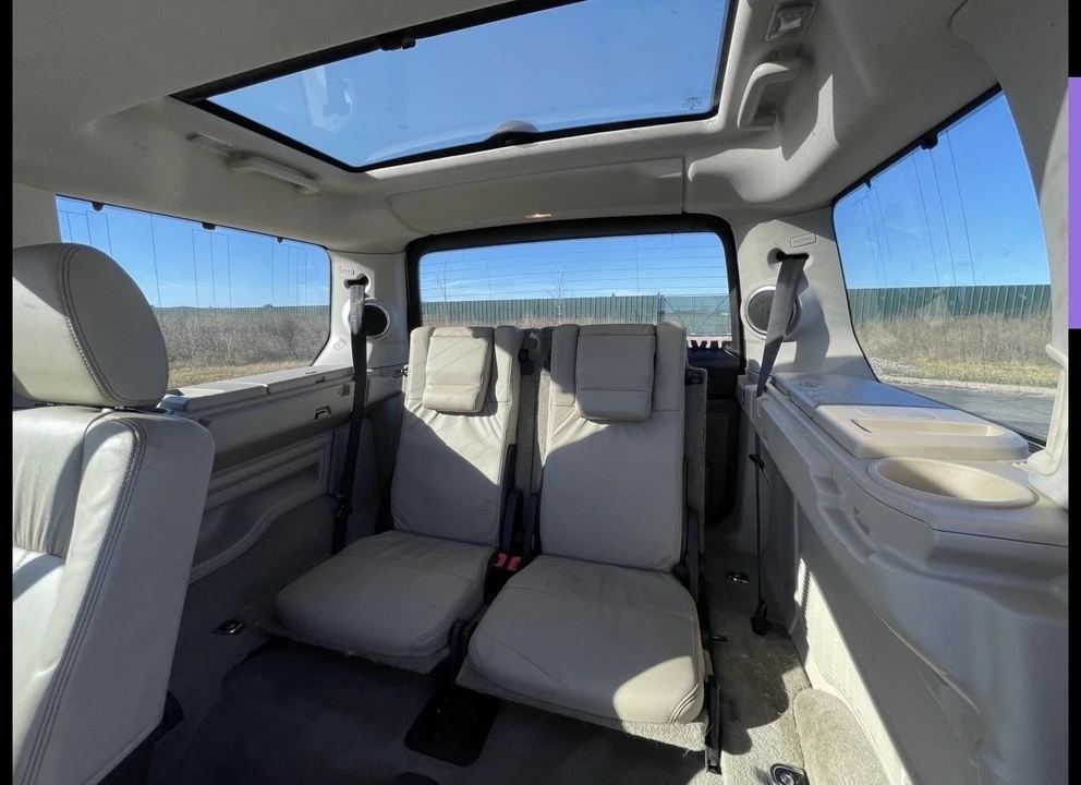 2013 Land Rover Discovery 4th Gen - Image 10 of 11