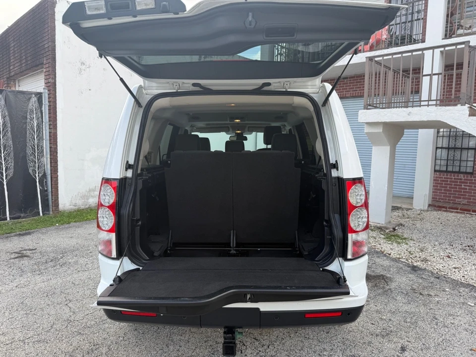 2013 Land Rover Discovery 4th Gen - Image 14 of 19