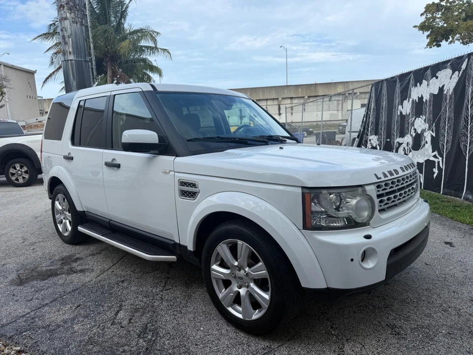 2013 Land Rover Discovery 4th Gen - Image 2 of 19