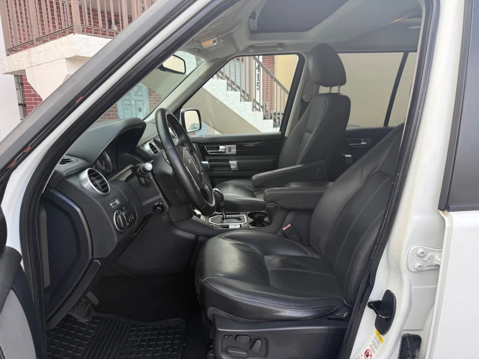 2013 Land Rover Discovery 4th Gen - Image 11 of 19
