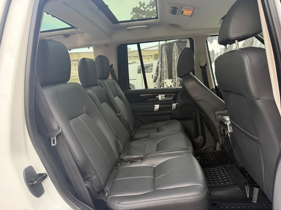 2013 Land Rover Discovery 4th Gen - Image 19 of 19