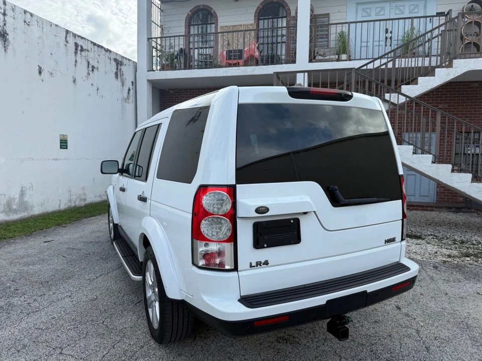 2013 Land Rover Discovery 4th Gen - Image 7 of 19