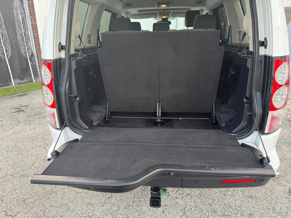 2013 Land Rover Discovery 4th Gen - Image 15 of 19