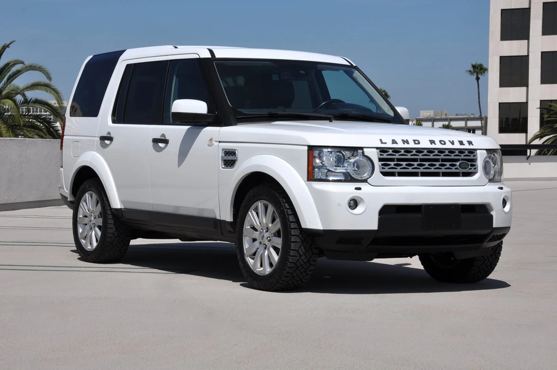 2013 Land Rover Discovery 4th Gen - Image 9 of 31