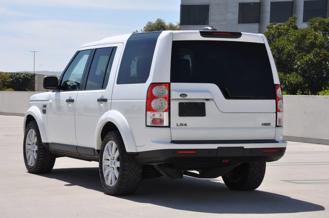 2013 Land Rover Discovery 4th Gen - Image 16 of 31