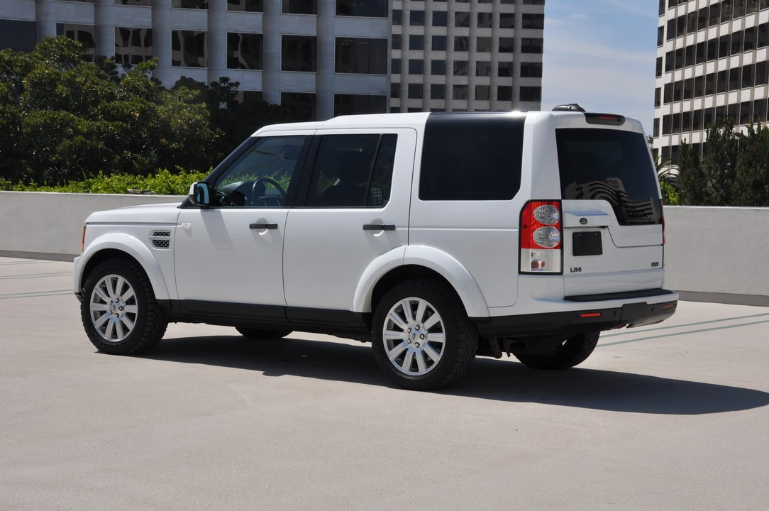 2013 Land Rover Discovery 4th Gen - Image 18 of 31