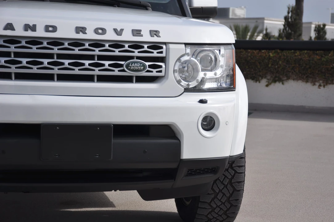 2013 Land Rover Discovery 4th Gen - Image 28 of 31