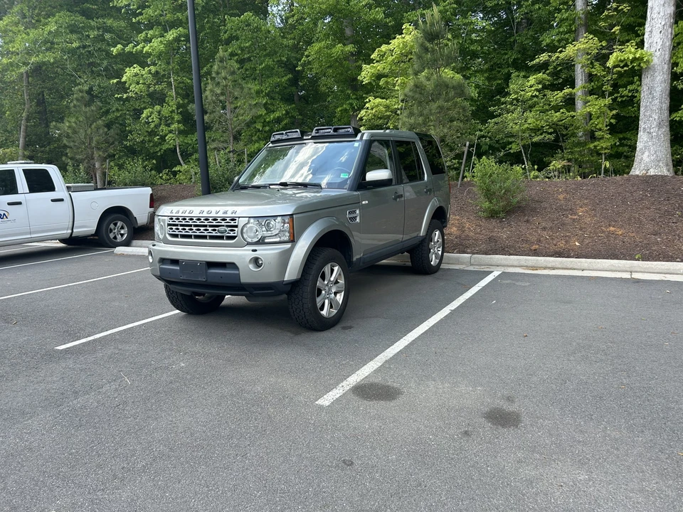 2013 Land Rover Discovery 4th Gen - Image 3 of 31