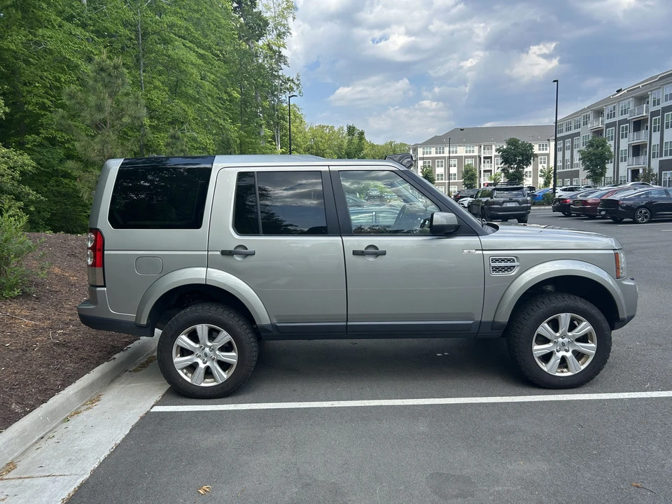 2013 Land Rover Discovery 4th Gen - Image 8 of 31