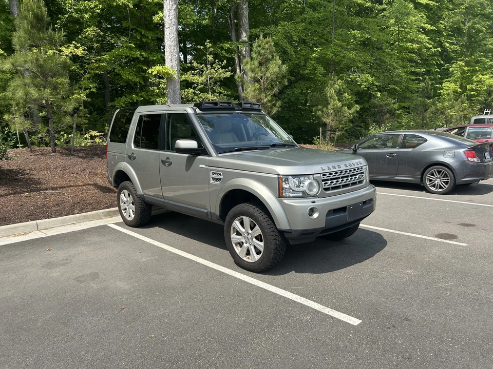 2013 Land Rover Discovery 4th Gen - Image 9 of 31