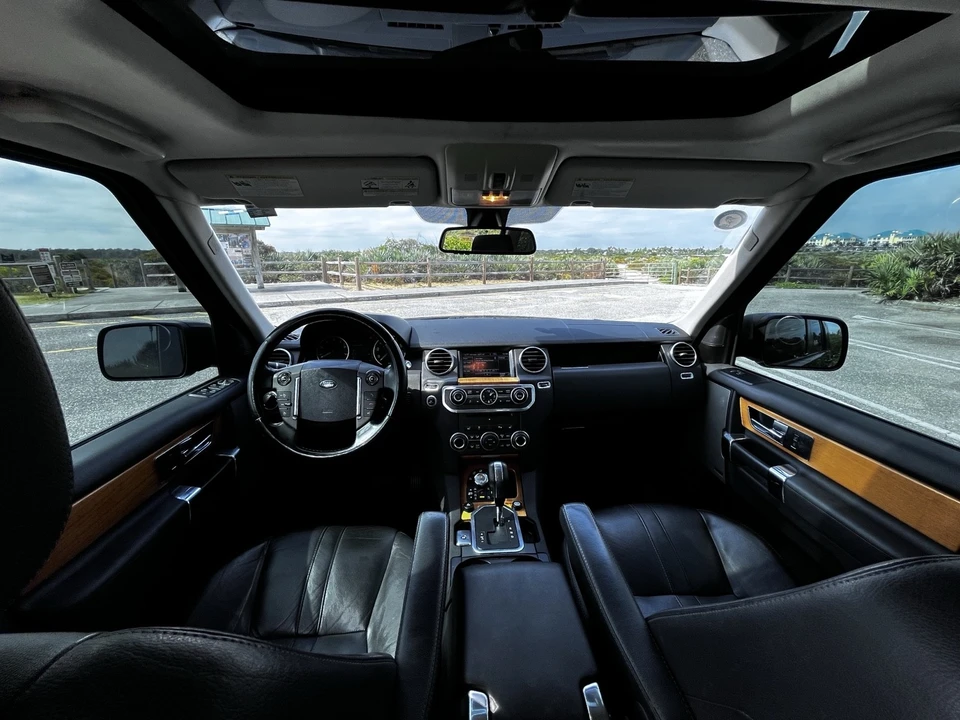 2013 Land Rover Discovery 4th Gen - Image 9 of 16