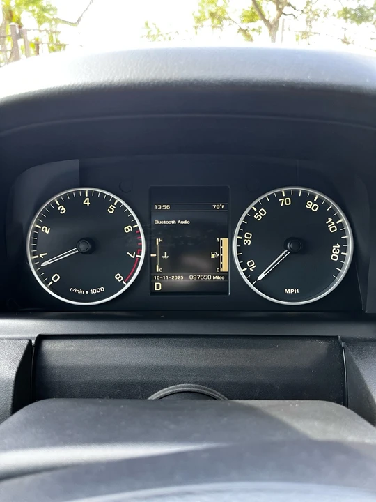 2013 Land Rover Discovery 4th Gen - Image 16 of 16